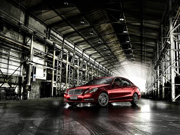 Photograph Peter Lindemann Helmoltshalle_mercedes on One Eyeland